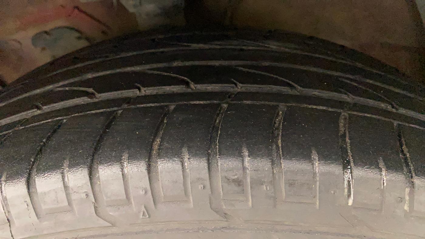 2018 Hyundai Creta SX PLUS AT 1.6 PETROL, Petrol, Automatic, 1,41,980 km, Left Front Tyre Tread