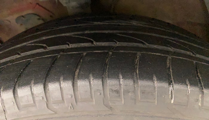 2018 Hyundai Creta SX PLUS AT 1.6 PETROL, Petrol, Automatic, 1,41,980 km, Left Front Tyre Tread