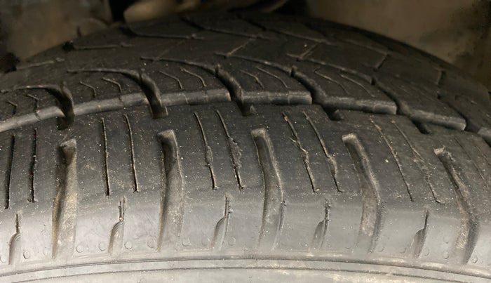 2018 Tata Hexa Varicor 400 XTA, Diesel, Automatic, 35,098 km, Right Front Tyre Tread