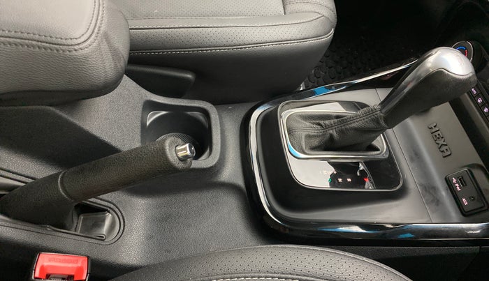 2018 Tata Hexa Varicor 400 XTA, Diesel, Automatic, 35,098 km, Gear Lever