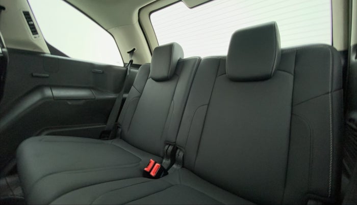 2018 Tata Hexa Varicor 400 XTA, Diesel, Automatic, 35,098 km, Third Seat Row ( optional )