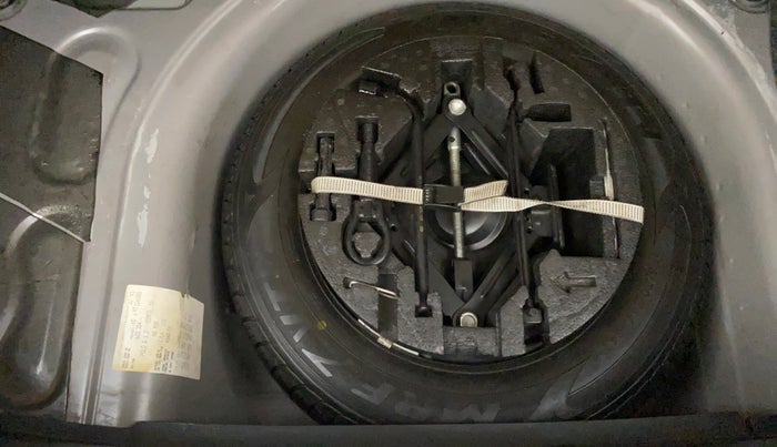 2017 Volkswagen Polo COMFORTLINE 1.2L, Petrol, Manual, 76,943 km, Spare Tyre