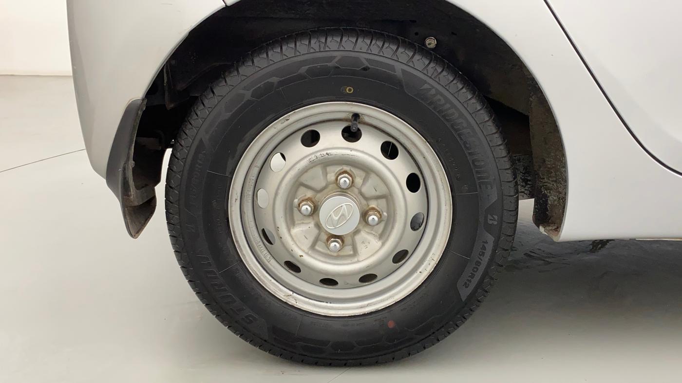 2014 Hyundai Eon ERA +, Petrol, Manual, 50,492 km, Right Rear Wheel
