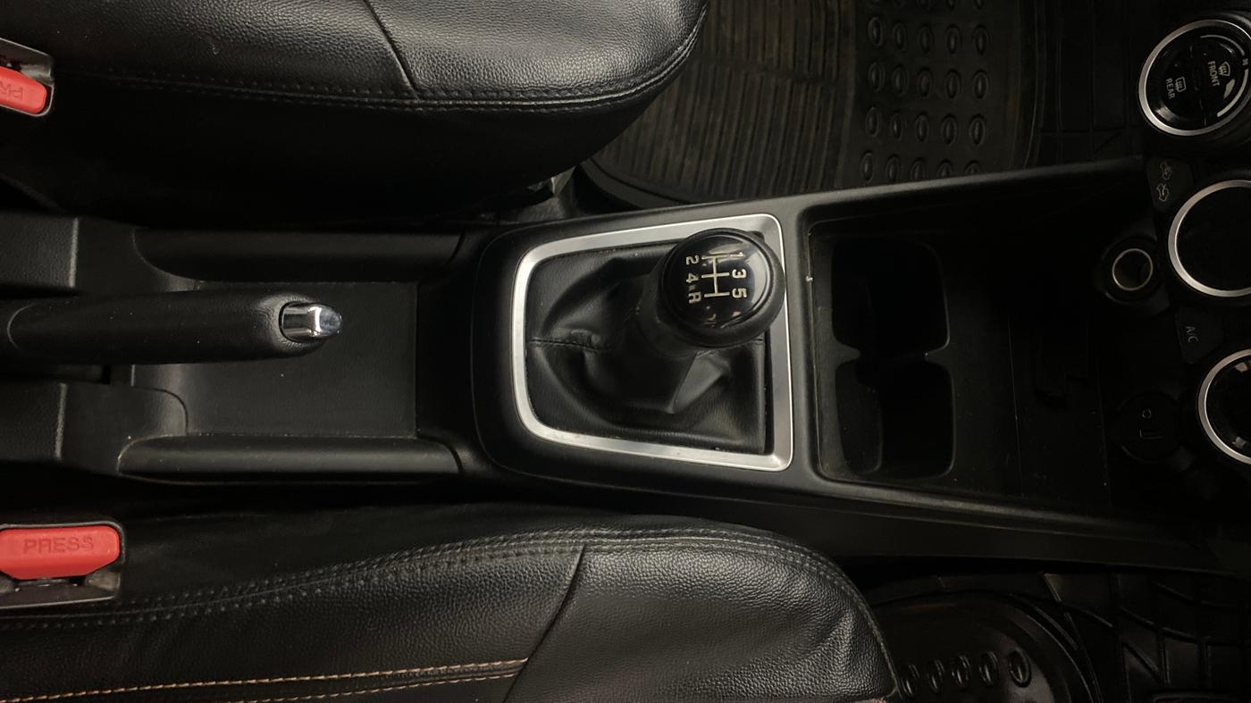 2022 Maruti Swift ZXI PLUS, Petrol, Manual, 87,219 km, Gear Lever