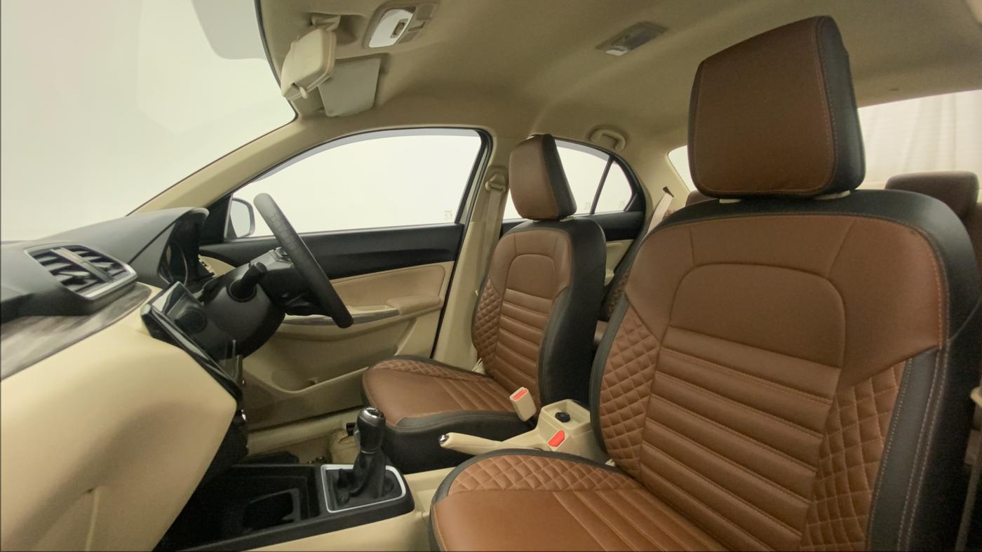 2022 Maruti Dzire ZXI CNG, CNG, Manual, 33,650 km, Right Side Front Door Cabin
