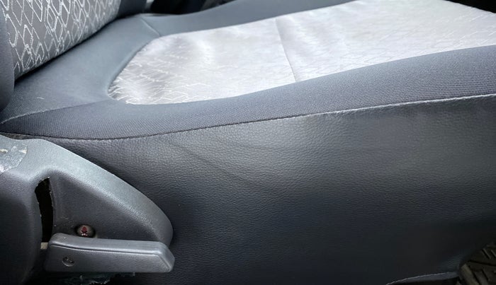 2018 Maruti Alto 800 LXI, Petrol, Manual, 30,458 km, Driver Side Adjustment Panel