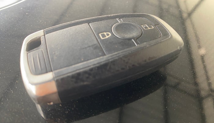 2018 Ford Ecosport TITANIUM 1.5L SPORTS(SUNROOF) DIESEL, Diesel, Manual, 1,42,097 km, Key Close Up