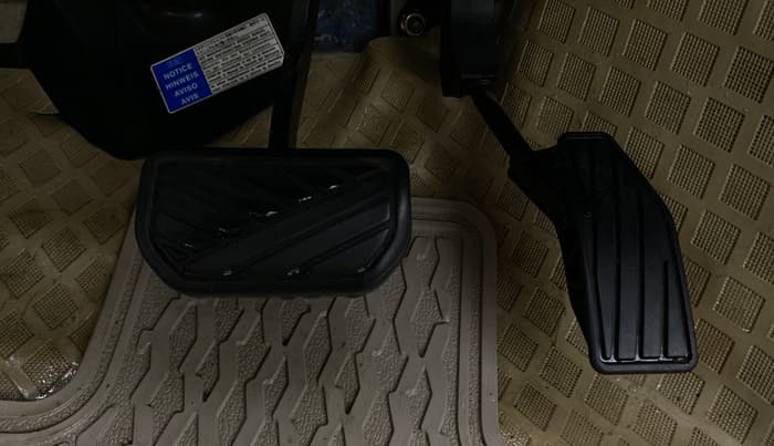 2019 Maruti Dzire ZXI AMT, Petrol, Automatic, 28,799 km, Pedals