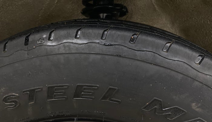 2020 Maruti Eeco 5 STR WITH A/C+HTR, Petrol, Manual, 57,928 km, Right Front Tyre Tread