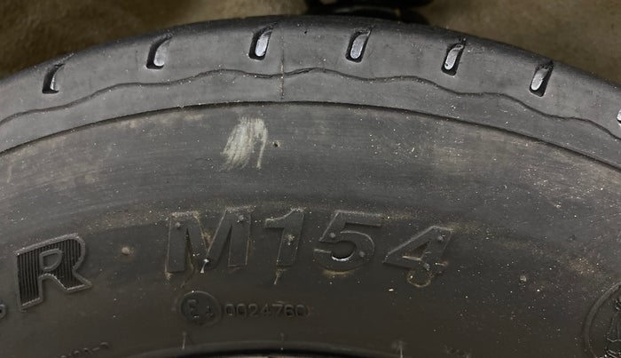 2020 Maruti Eeco 5 STR WITH A/C+HTR, Petrol, Manual, 57,928 km, Left Front Tyre Tread