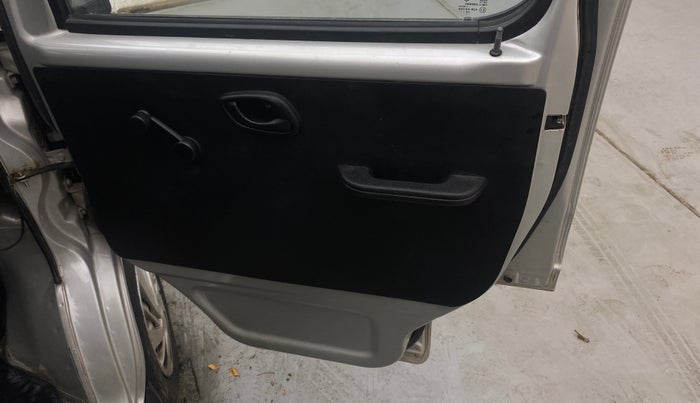 2020 Maruti Eeco 5 STR WITH A/C+HTR, Petrol, Manual, 57,928 km, Driver Side Door Panels Control