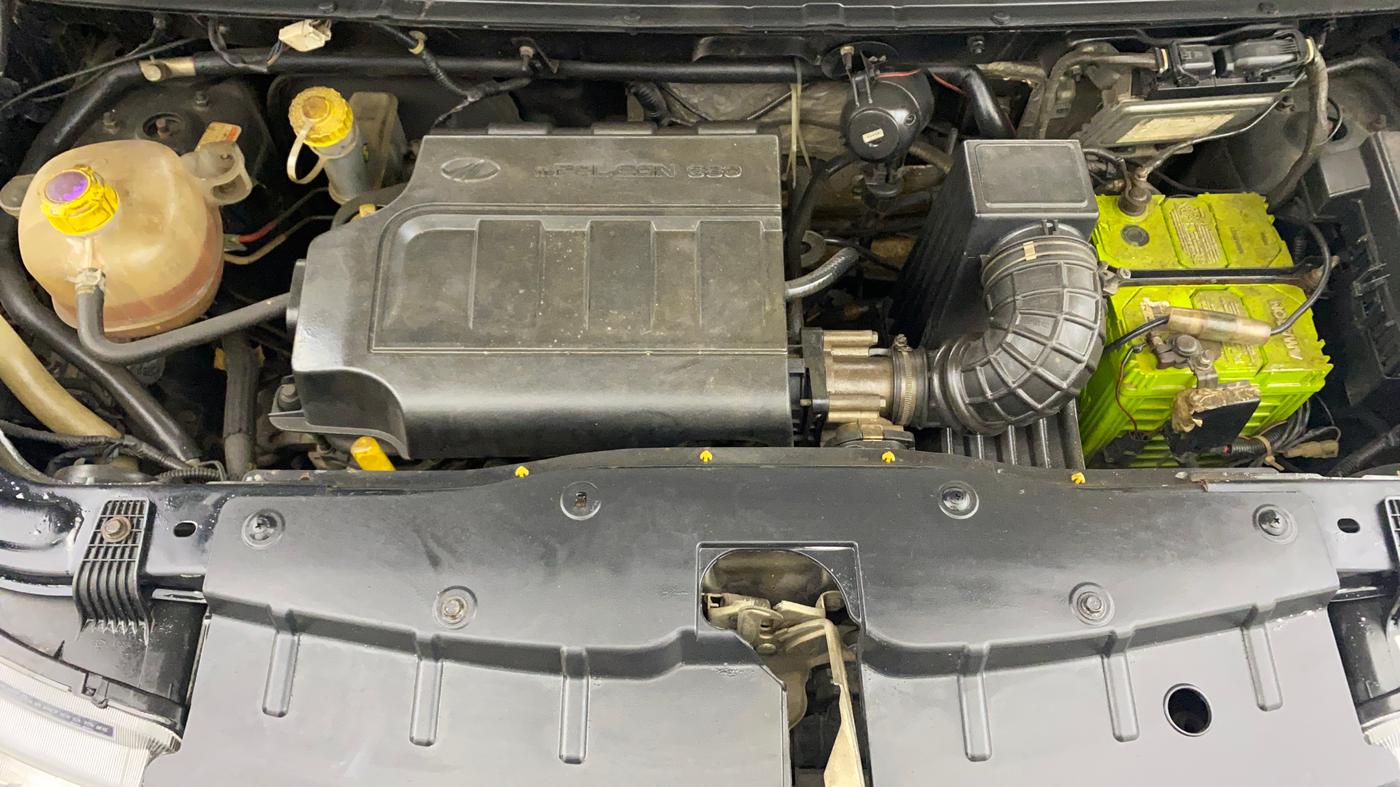 2017 Mahindra Kuv100 K4 6 STR, Petrol, Manual, 39,182 km, Engine View