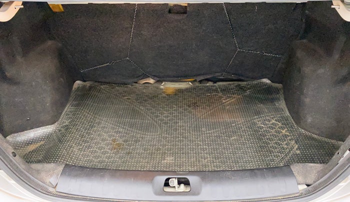 2012 Maruti Swift Dzire VXI, Petrol, Manual, 85,103 km, Boot Inside