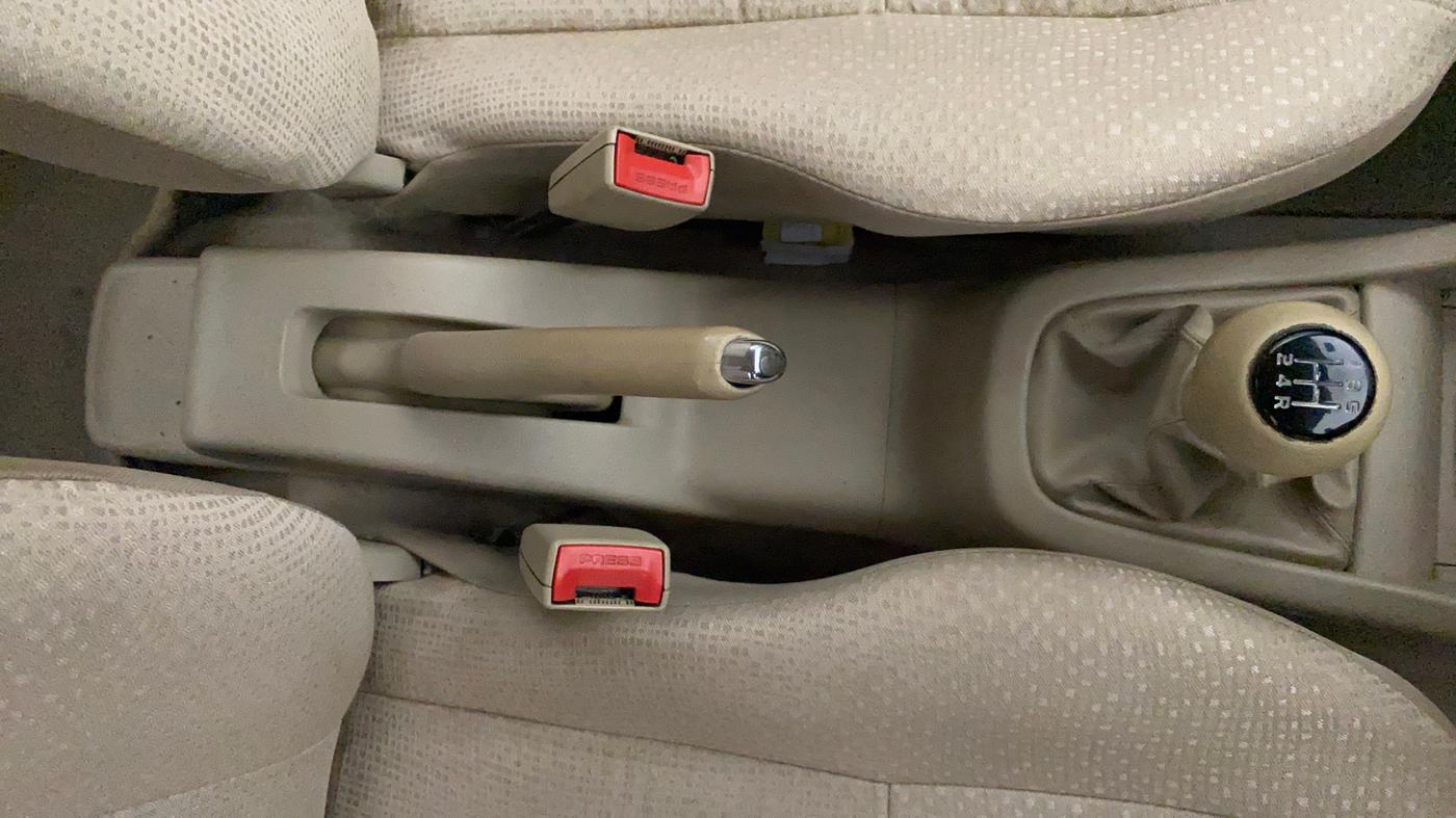 2014 Maruti Swift Dzire VXI, Petrol, Manual, 66,218 km, Gear Lever