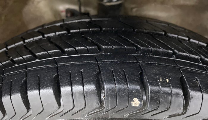 2018 Maruti Wagon R 1.0 LXI CNG OPT, CNG, Manual, 79,304 km, Right Front Tyre Tread