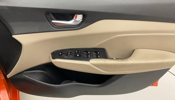 2017 Hyundai Verna 1.6 VTVT SX (O) AT, Petrol, Automatic, 71,002 km, Driver Side Door Panels Control