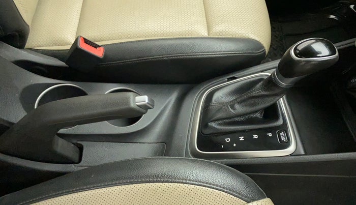 2017 Hyundai Verna 1.6 VTVT SX (O) AT, Petrol, Automatic, 71,002 km, Gear Lever