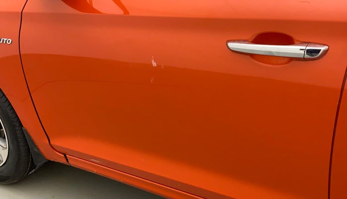 2017 Hyundai Verna 1.6 VTVT SX (O) AT, Petrol, Automatic, 71,002 km, Front passenger door - Slightly dented