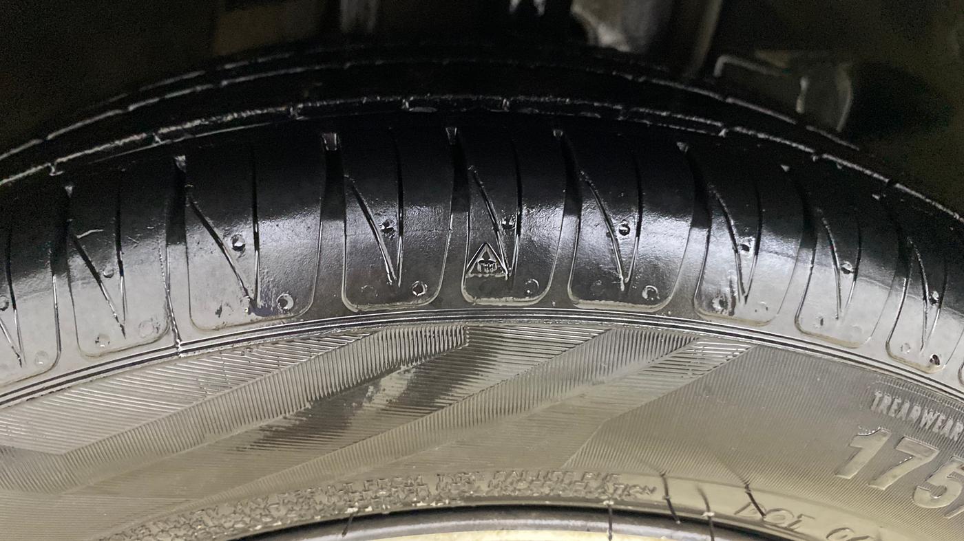 2020 Tata Tiago XZ PLUS PETROL, Petrol, Manual, 76,796 km, Right Front Tyre Tread