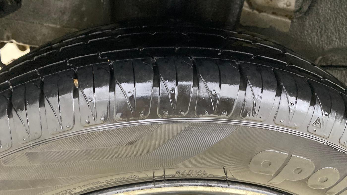 2020 Tata Tiago XZ PLUS PETROL, Petrol, Manual, 76,796 km, Right Rear Tyre Tread