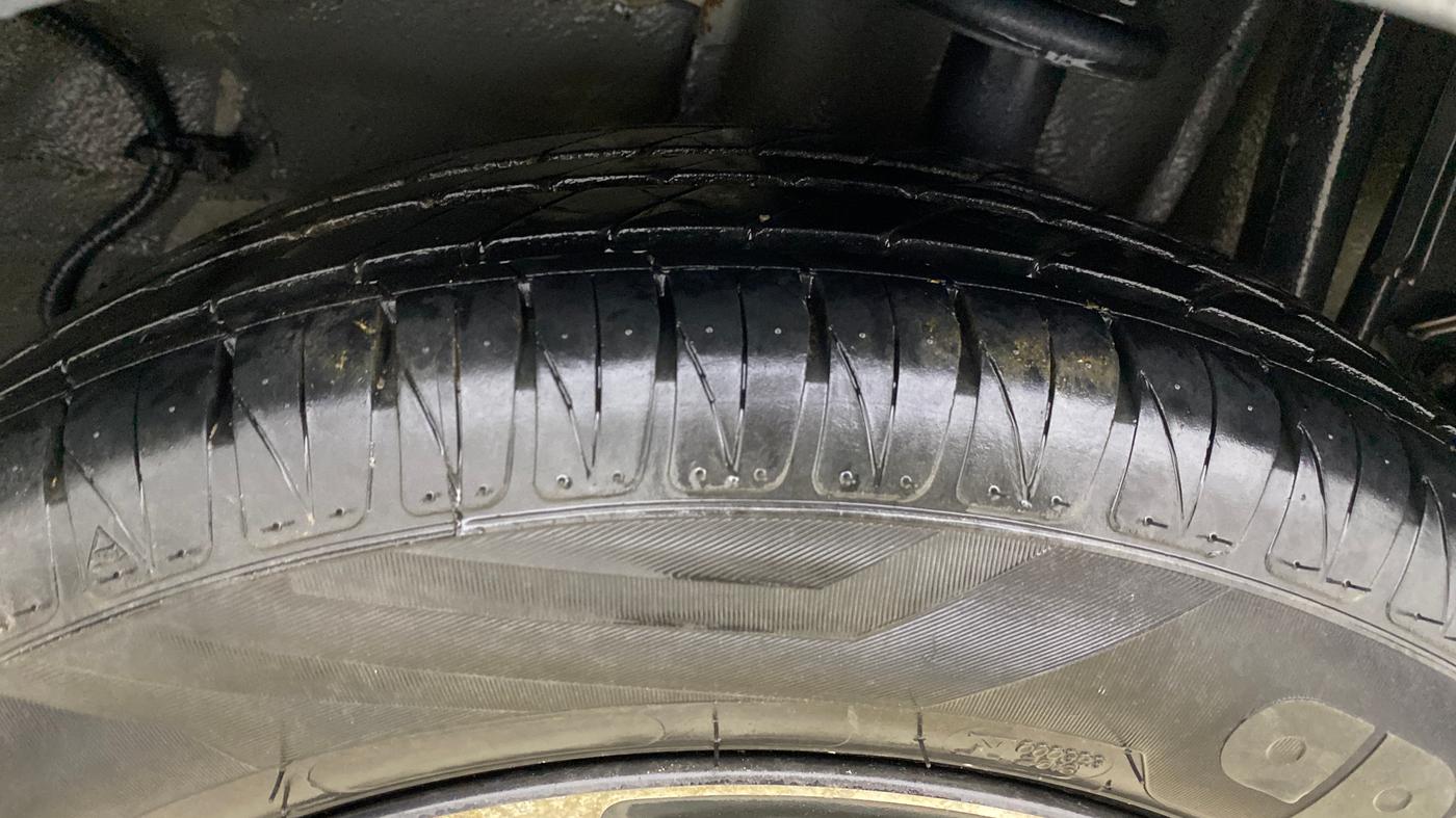 2020 Tata Tiago XZ PLUS PETROL, Petrol, Manual, 76,796 km, Left Rear Tyre Tread
