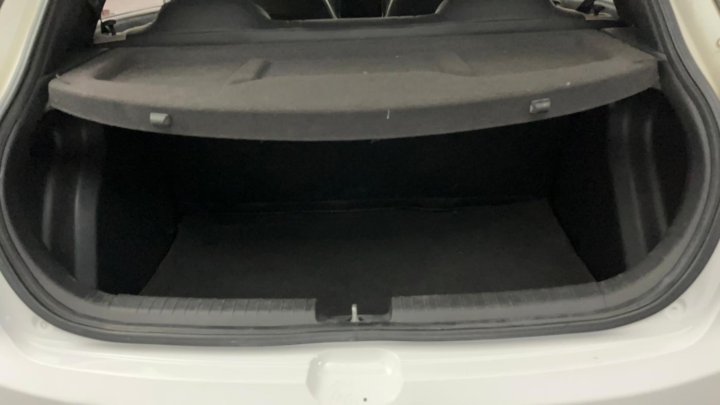 2016 Hyundai Elite i20 MAGNA 1.2, Petrol, Manual, 33,776 km, Boot Inside