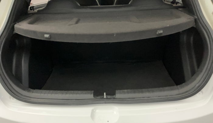 2016 Hyundai Elite i20 MAGNA 1.2, Petrol, Manual, 33,776 km, Boot Inside