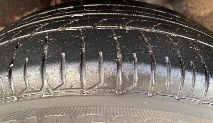 2018 Maruti Baleno DELTA PETROL 1.2, Petrol, Manual, 1,19,318 km, Left Rear Tyre Tread