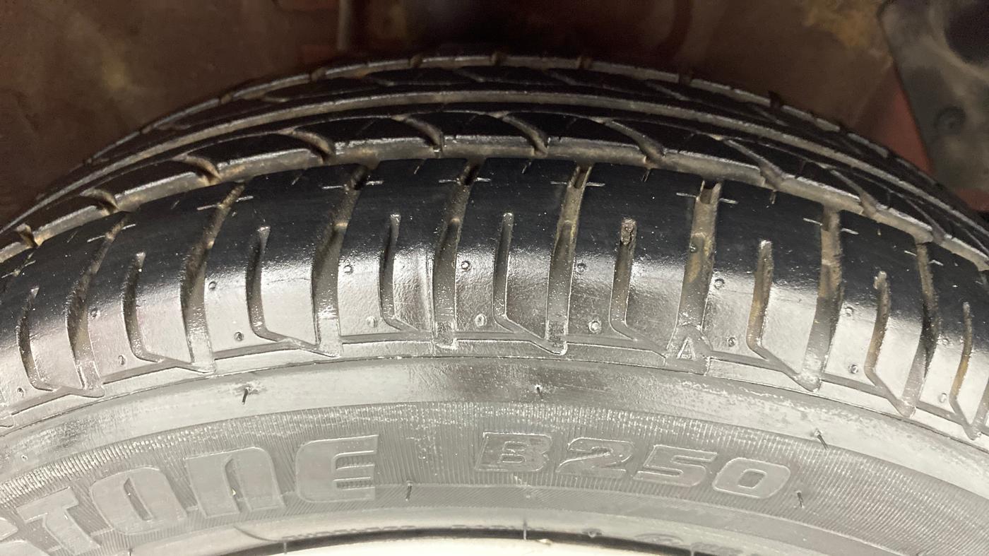 2012 Hyundai i20 MAGNA O 1.2, Petrol, Manual, 42,338 km, Right Front Tyre Tread