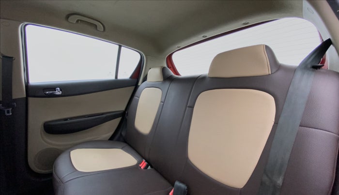 2012 Hyundai i20 MAGNA O 1.2, Petrol, Manual, 42,338 km, Right Side Rear Door Cabin