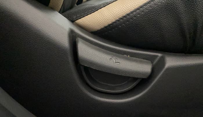 2019 Hyundai Grand i10 SPORTZ 1.2 KAPPA VTVT, Petrol, Manual, 36,500 km, Driver Side Adjustment Panel