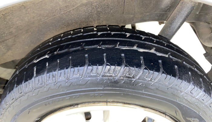 2017 Maruti Wagon R 1.0 LXI CNG, CNG, Manual, 30,001 km, Left Rear Tyre Tread