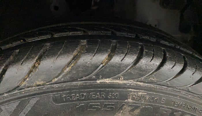 2018 Hyundai Eon ERA +, Petrol, Manual, 52,744 km, Right Front Tyre Tread