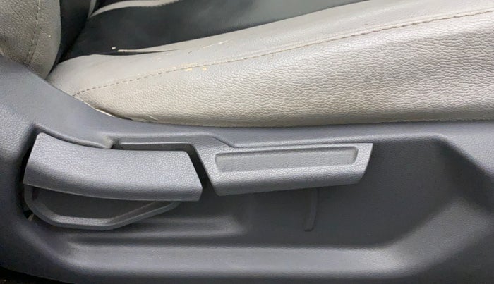 2019 Hyundai GRAND I10 NIOS SPORTZ 1.2 KAPPA VTVT, Petrol, Manual, 70,758 km, Driver Side Adjustment Panel