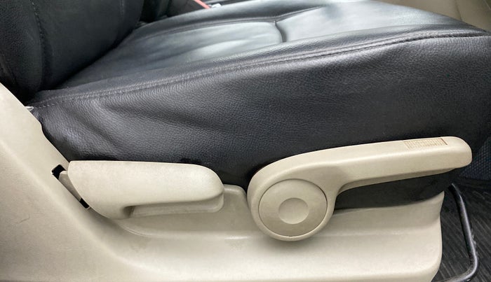 2015 Maruti Celerio ZXI OPT, Petrol, Manual, 75,601 km, Driver Side Adjustment Panel