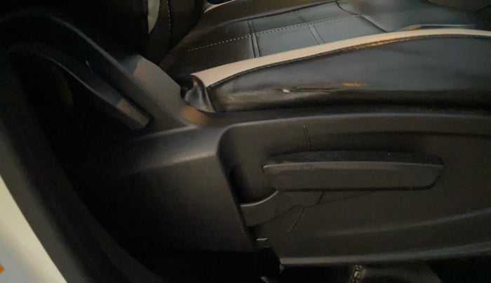 2023 Tata PUNCH ACCOMPLISHED MT, Petrol, Manual, 28,784 km, Driver Side Adjustment Panel