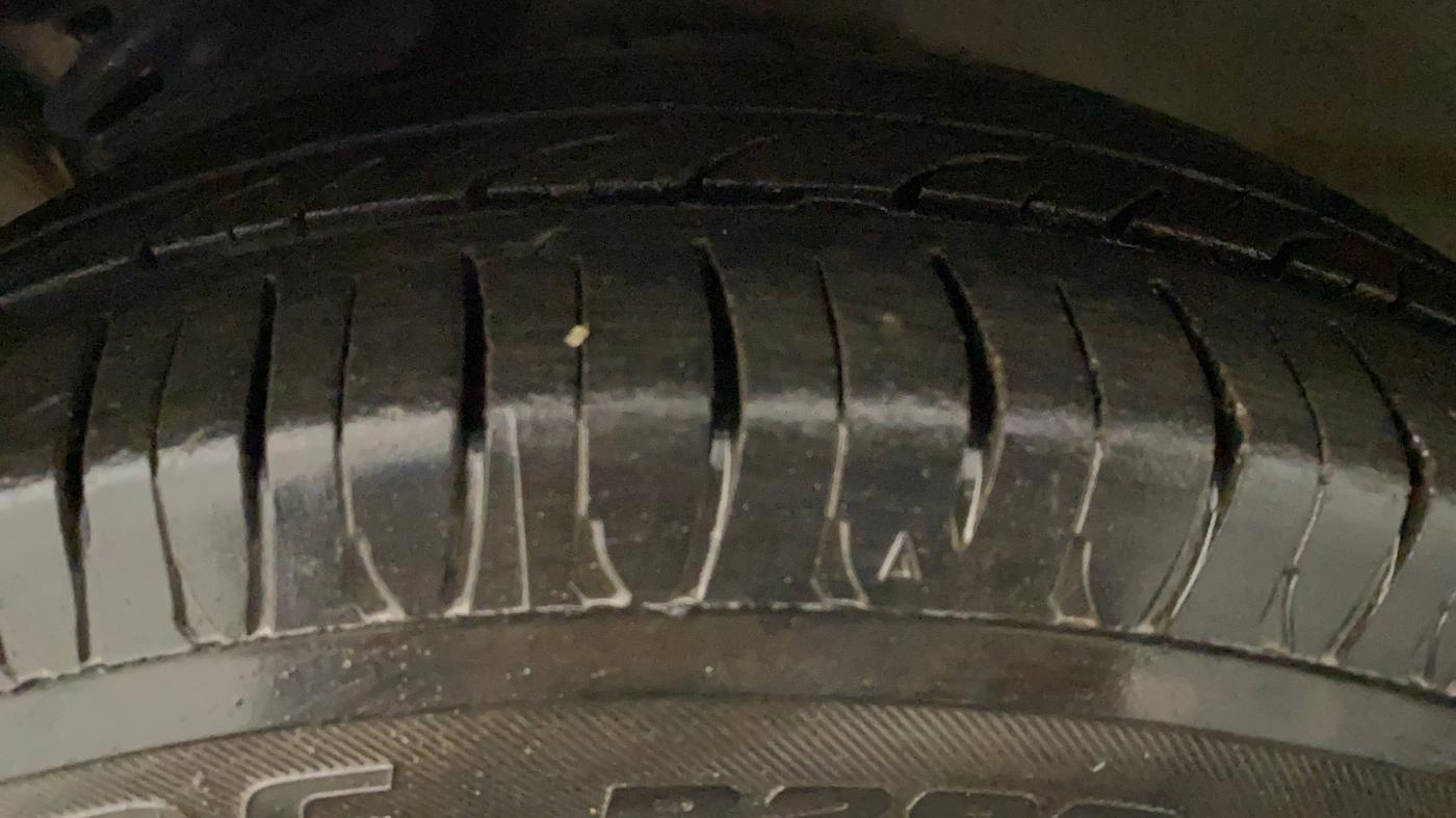 2010 Maruti Alto K10 VXI, Petrol, Manual, 59,489 km, Left Front Tyre Tread