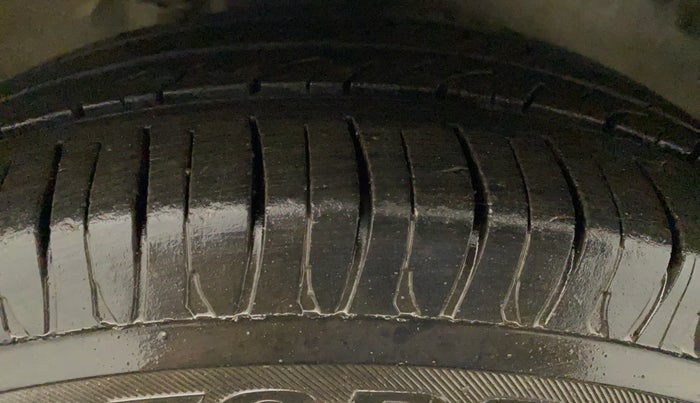 2010 Maruti Alto K10 VXI, Petrol, Manual, 59,489 km, Right Front Tyre Tread