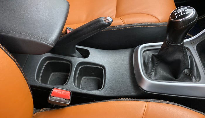 2018 Maruti S Cross ZETA 1.3 SHVS, Diesel, Manual, 86,244 km, Gear Lever
