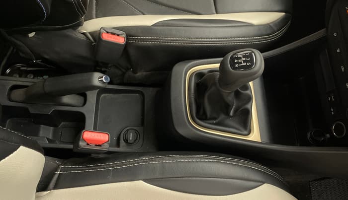 2024 Tata PUNCH ACCOMPLISHED DAZZLE SUNROOF CNG MT, CNG, Manual, 14,692 km, Gear Lever