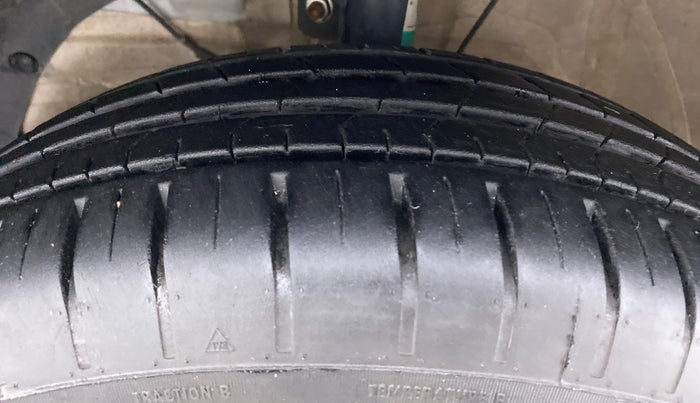 2022 Maruti Dzire ZXI Plus, Petrol, Manual, 5,748 km, Left Front Tyre Tread