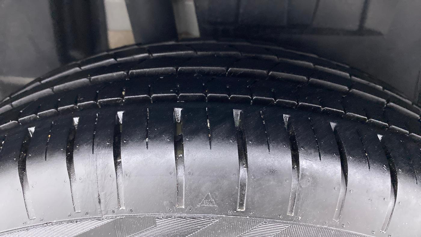 2022 Maruti Dzire ZXI Plus, Petrol, Manual, 5,748 km, Right Rear Tyre Tread