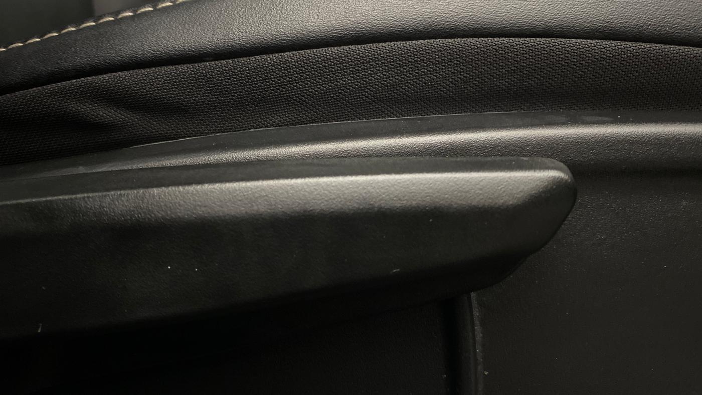 2023 Tata ALTROZ XZ PLUS PETROL, Petrol, Manual, 19,744 km, Driver Side Adjustment Panel