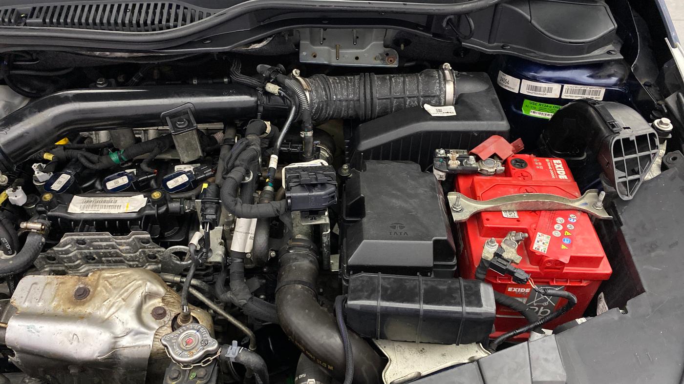 2023 Tata ALTROZ XZ PLUS PETROL, Petrol, Manual, 19,744 km, Engine View - Left