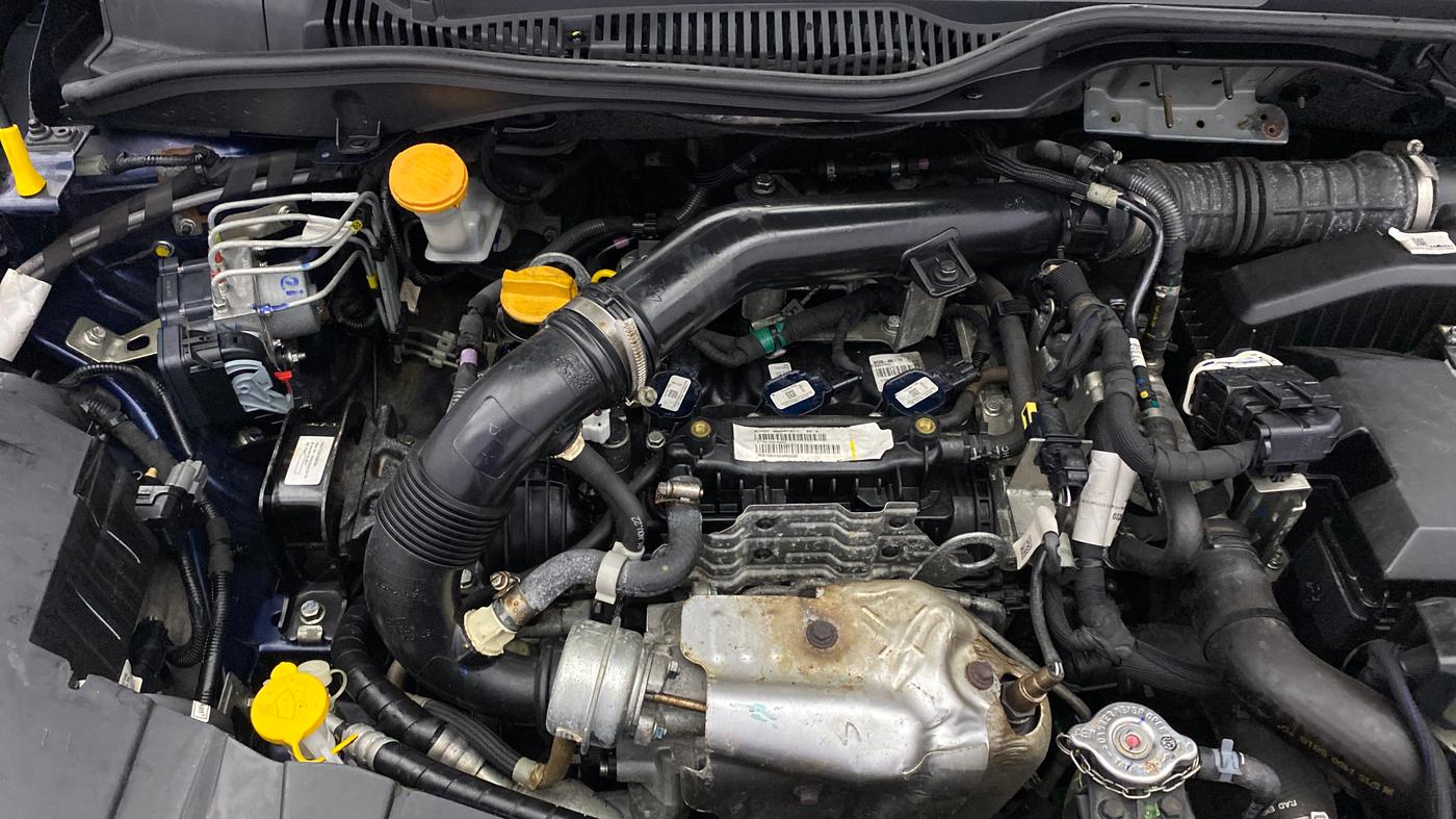 2023 Tata ALTROZ XZ PLUS PETROL, Petrol, Manual, 19,744 km, Engine View - Right