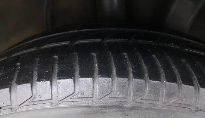 2021 Hyundai GRAND I10 NIOS Asta Petrol, Petrol, Manual, 38,281 km, Left Rear Tyre Tread