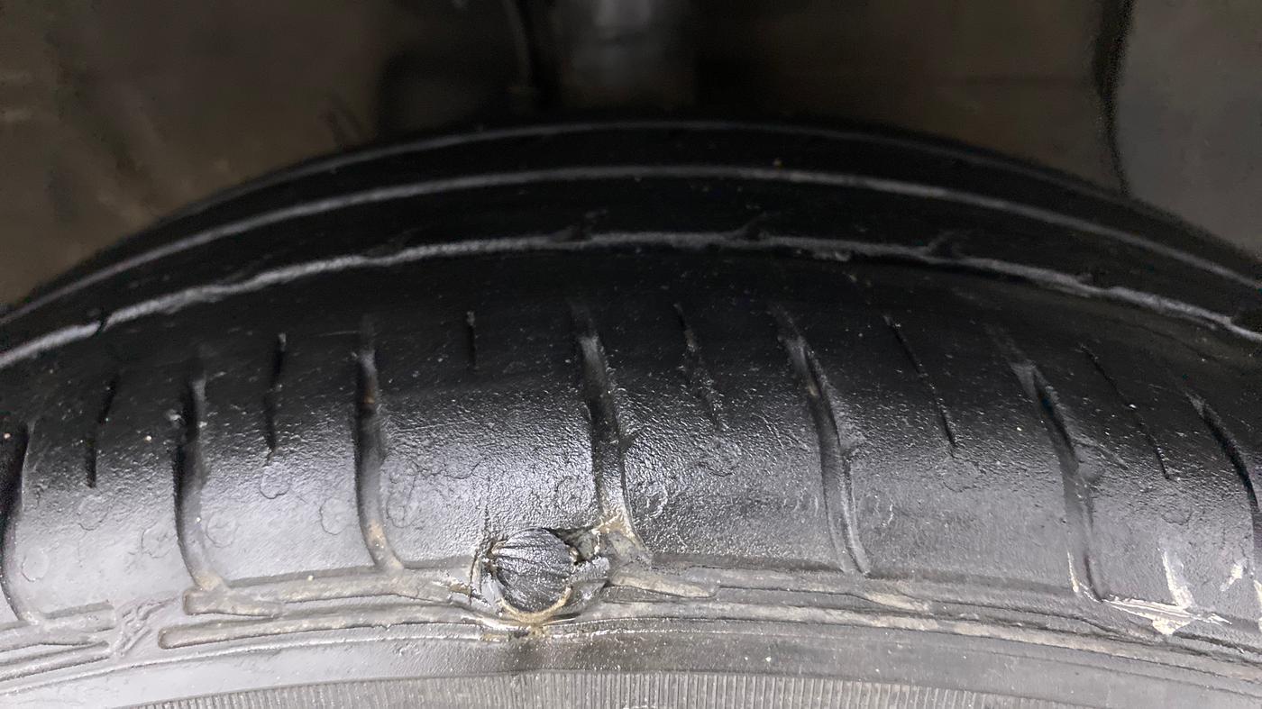 2021 Hyundai GRAND I10 NIOS Asta Petrol, Petrol, Manual, 38,281 km, Right Front Tyre Tread