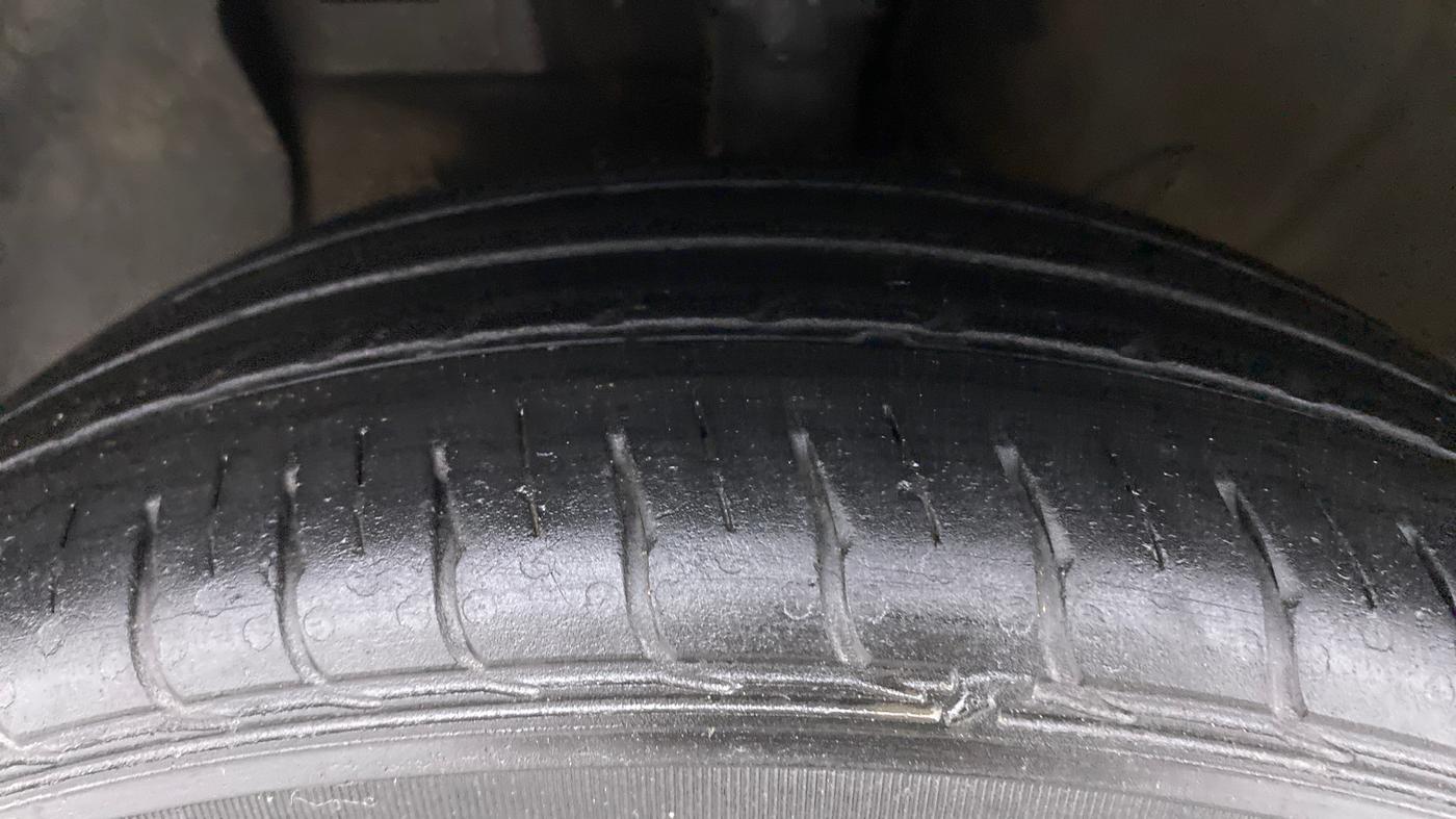 2021 Hyundai GRAND I10 NIOS Asta Petrol, Petrol, Manual, 38,281 km, Left Front Tyre Tread