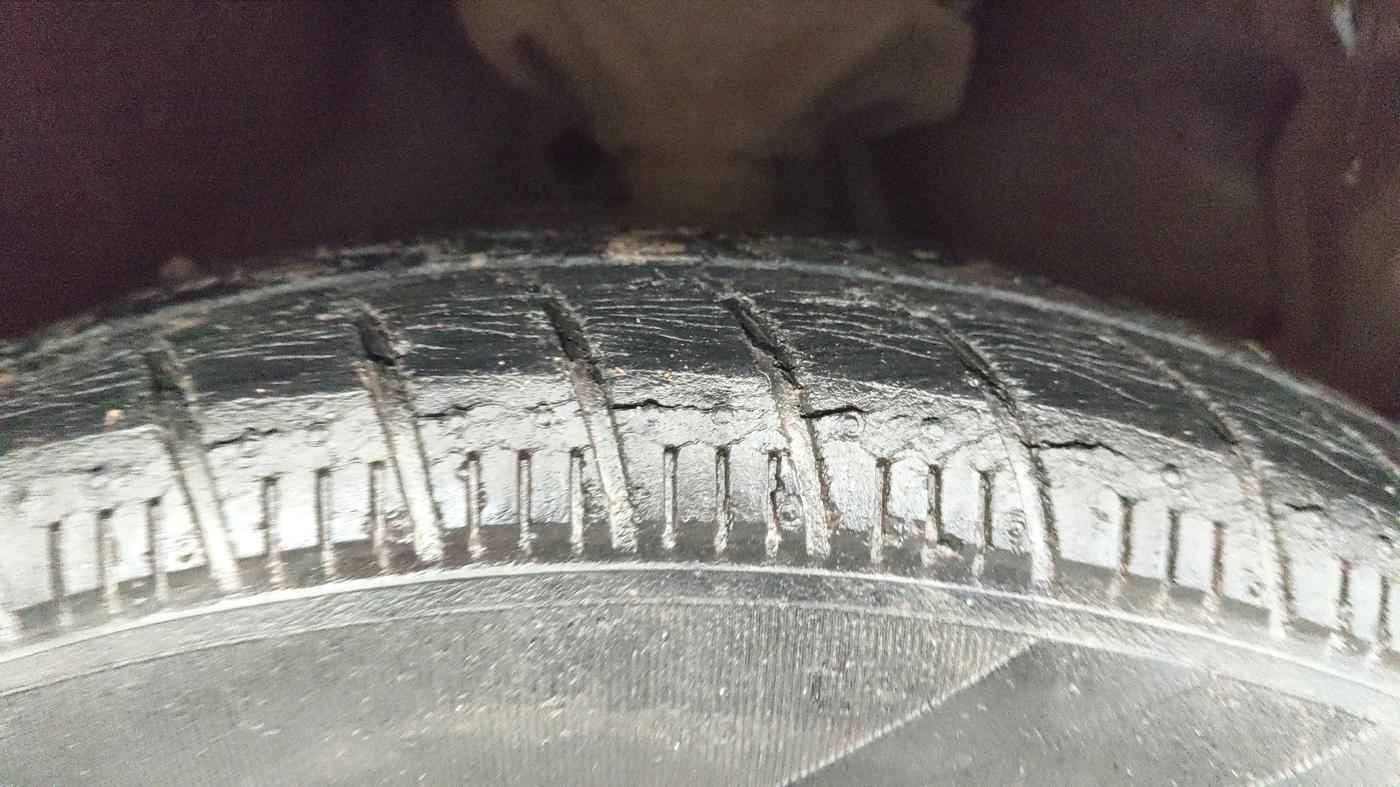 2016 Maruti Celerio ZXI, Petrol, Manual, 40,281 km, Right Front Tyre Tread