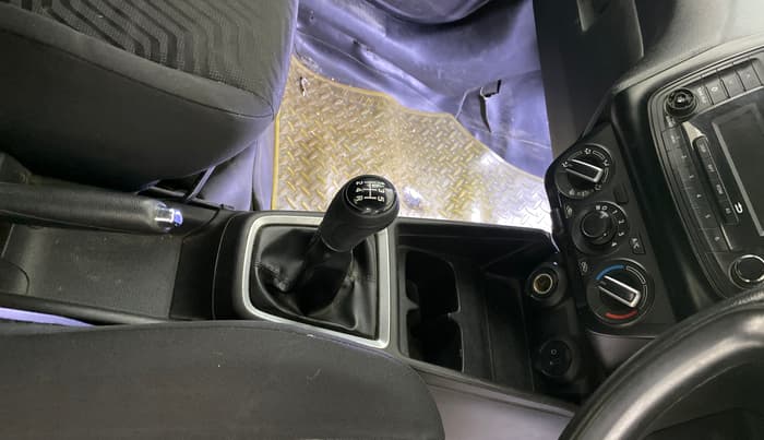 2019 Maruti Swift VXI, Petrol, Manual, 61,893 km, Gear Lever
